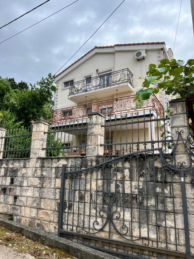 House With Pool And Sea View * באר